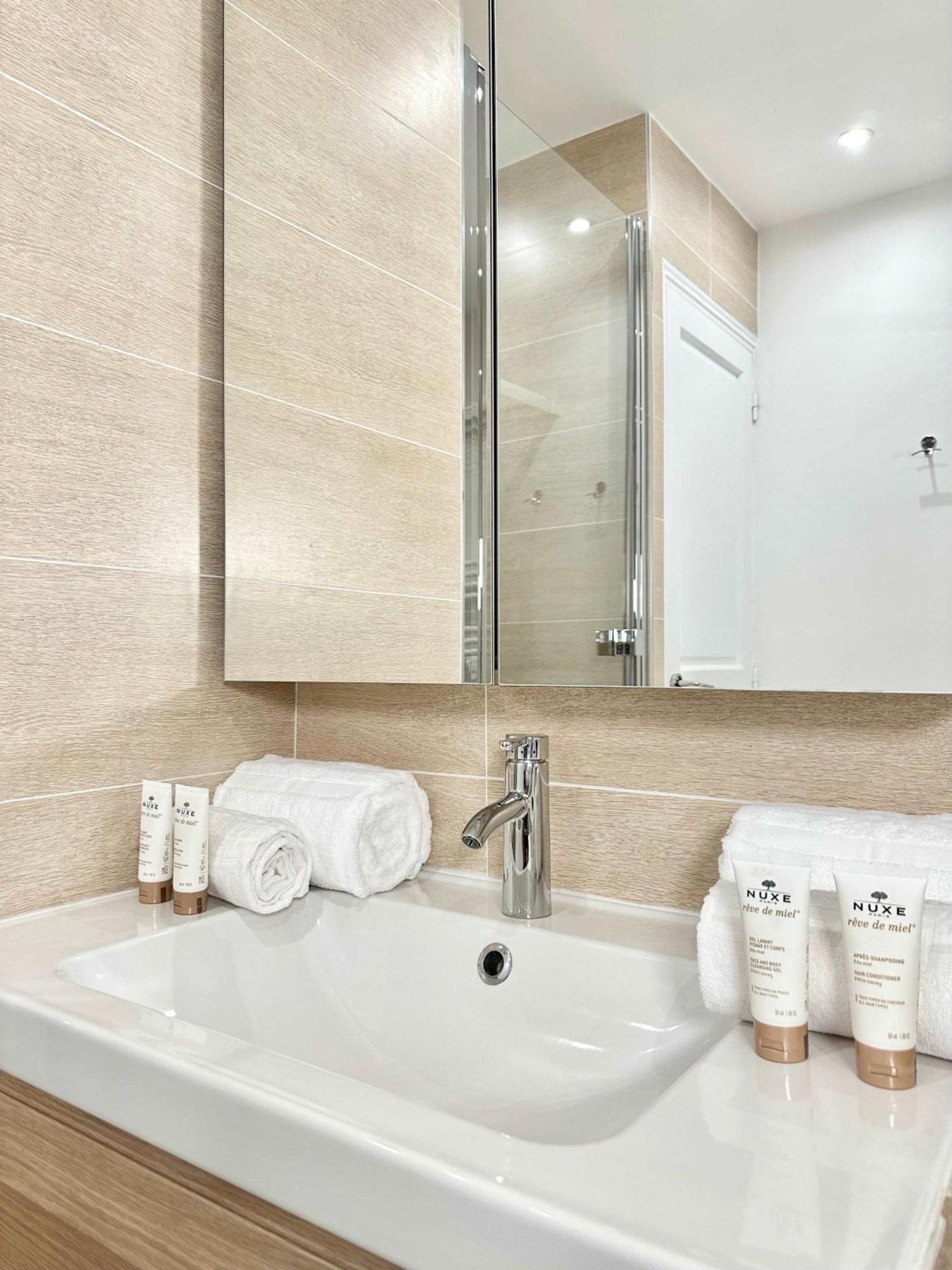 Deluxe Apartment Near The Tour Eiffel Париж Екстериор снимка